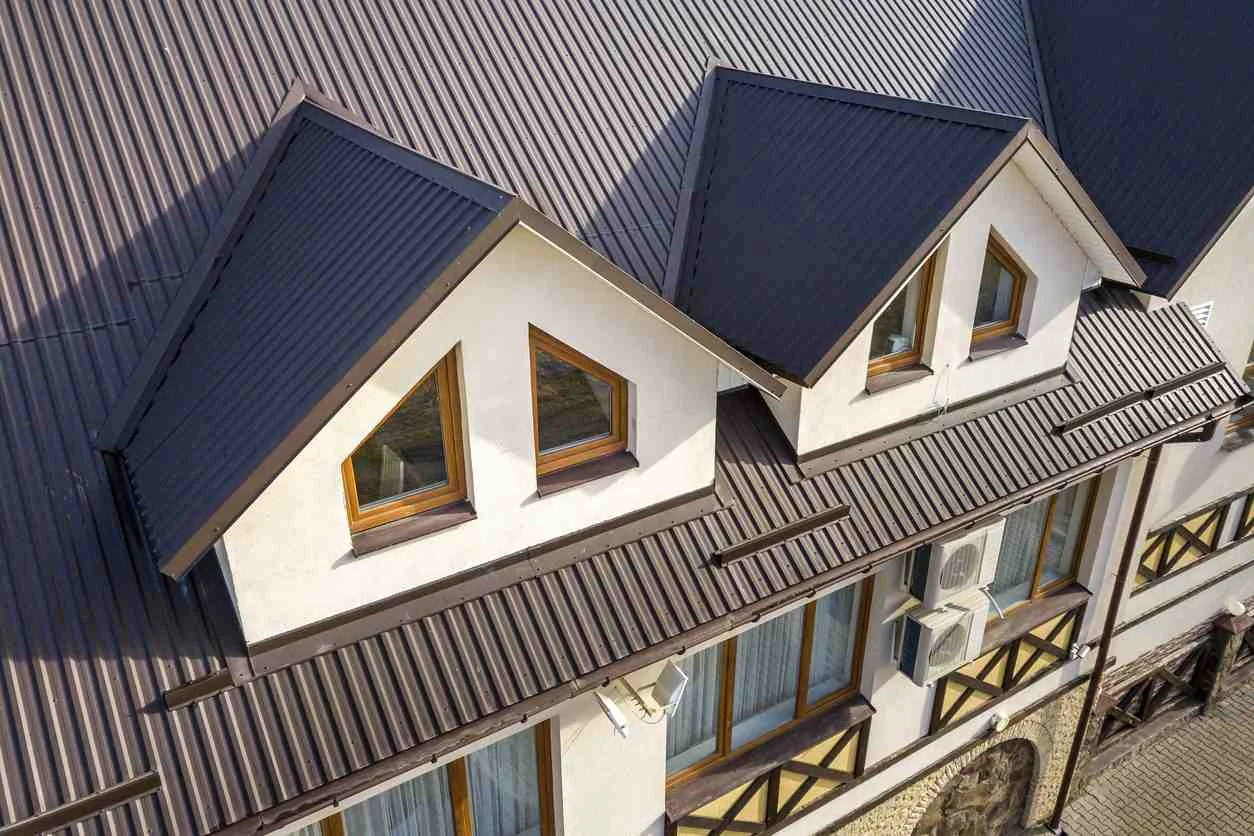What is the average cost to redo a roof?