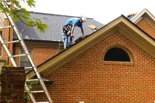 How long does it take to become a qualified roofer?