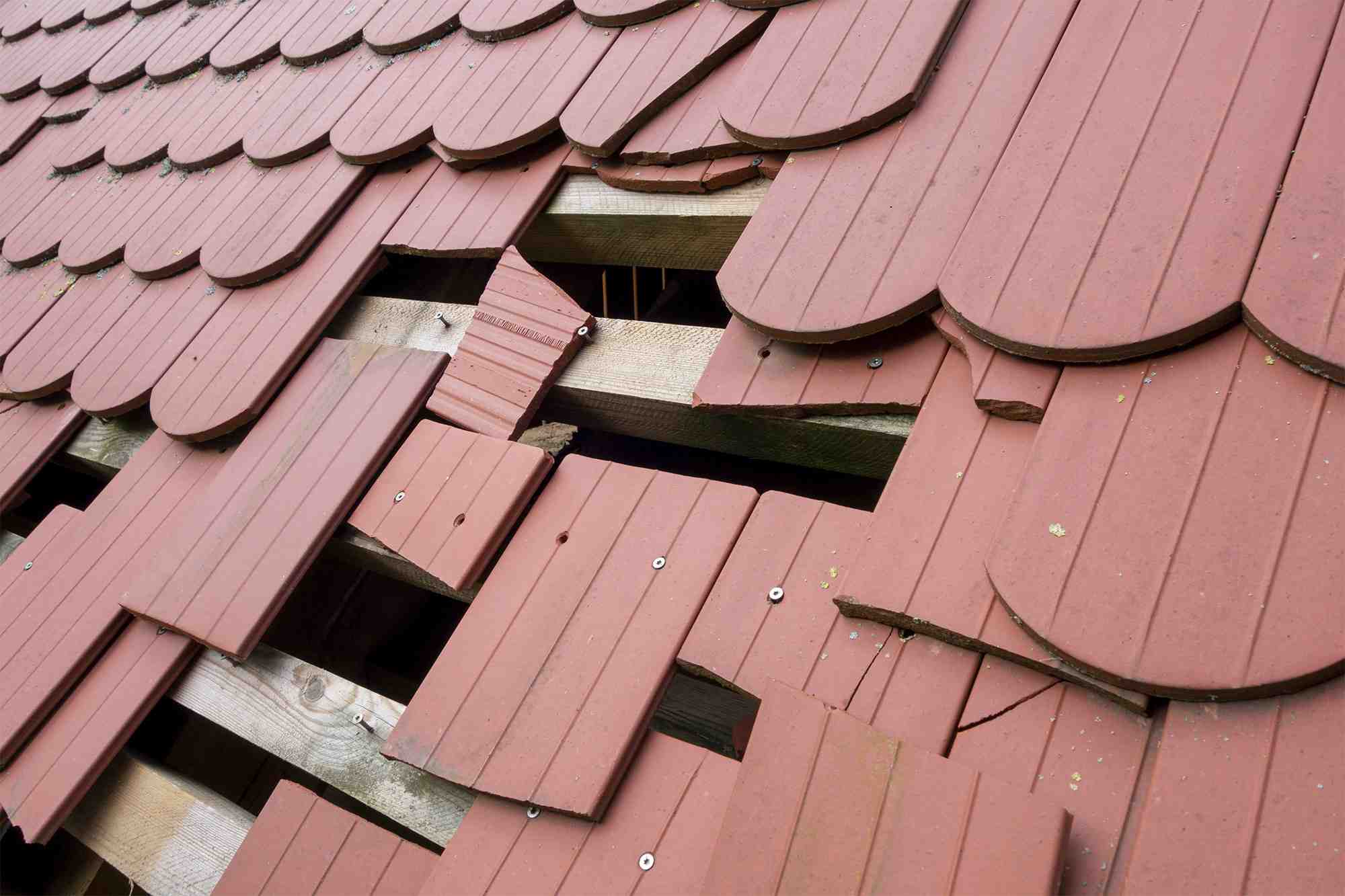 How much should shingles overhang?
